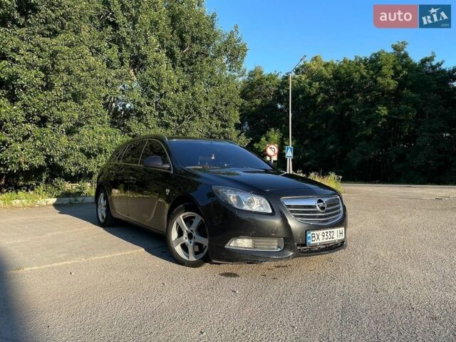 Черный Опель Инсигния, объемом двигателя 1.96 л и пробегом 300 тыс. км за 6999 $, фото 19 на Automoto.ua