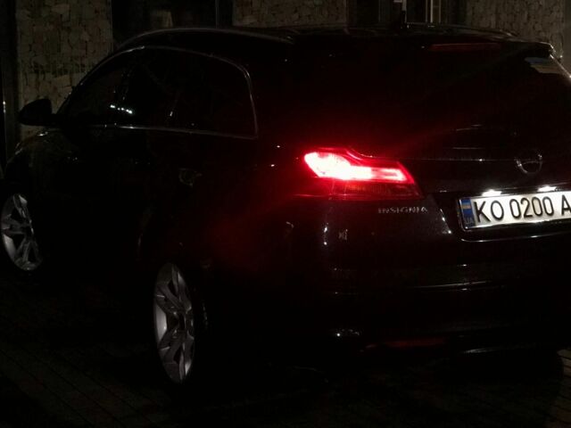 Черный Опель Инсигния, объемом двигателя 2 л и пробегом 360 тыс. км за 6300 $, фото 2 на Automoto.ua