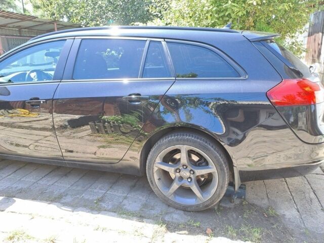Черный Опель Инсигния, объемом двигателя 2 л и пробегом 350 тыс. км за 7493 $, фото 3 на Automoto.ua