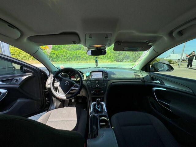 Чорний Опель Інсігнія, об'ємом двигуна 2 л та пробігом 320 тис. км за 6900 $, фото 5 на Automoto.ua