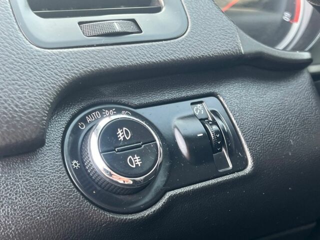 Черный Опель Инсигния, объемом двигателя 2 л и пробегом 264 тыс. км за 6499 $, фото 3 на Automoto.ua