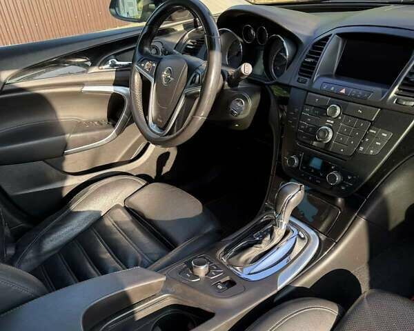 Черный Опель Инсигния, объемом двигателя 1.96 л и пробегом 223 тыс. км за 8300 $, фото 3 на Automoto.ua