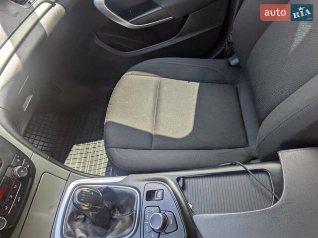 Черный Опель Инсигния, объемом двигателя 1.96 л и пробегом 339 тыс. км за 7700 $, фото 20 на Automoto.ua