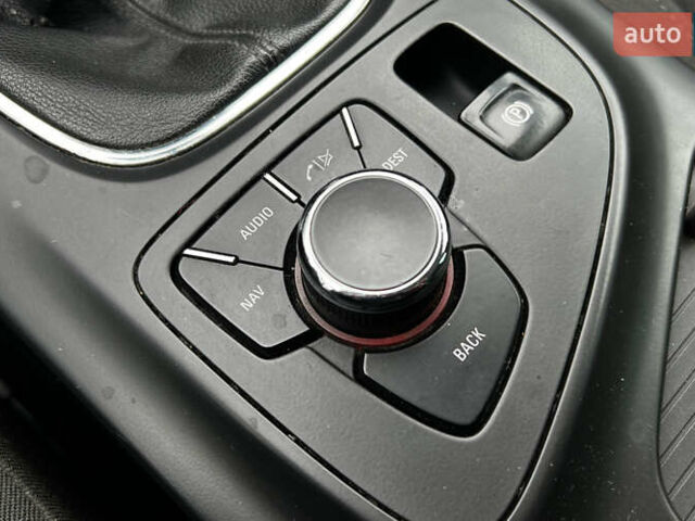 Черный Опель Инсигния, объемом двигателя 1.96 л и пробегом 231 тыс. км за 8999 $, фото 16 на Automoto.ua