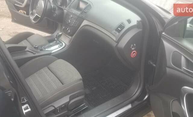 Чорний Опель Інсігнія, об'ємом двигуна 1.96 л та пробігом 252 тис. км за 8000 $, фото 18 на Automoto.ua