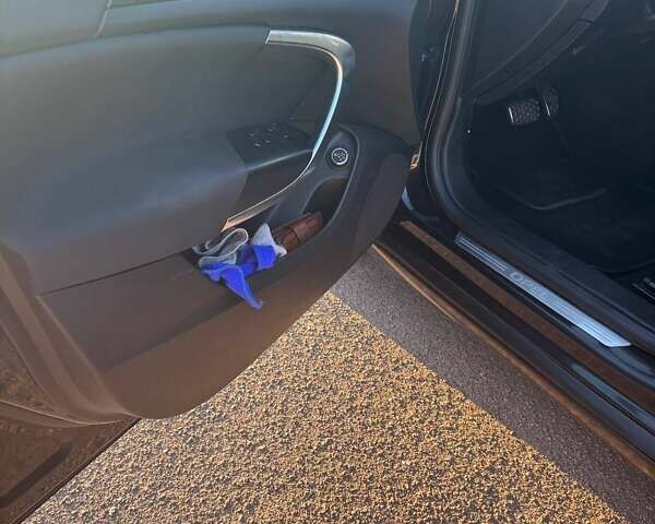 Черный Опель Инсигния, объемом двигателя 1.96 л и пробегом 226 тыс. км за 2900 $, фото 13 на Automoto.ua