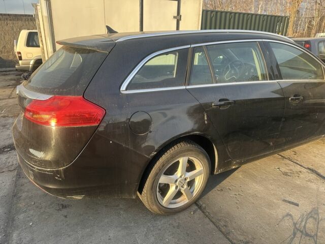 Чорний Опель Інсігнія, об'ємом двигуна 2 л та пробігом 211 тис. км за 1000 $, фото 5 на Automoto.ua