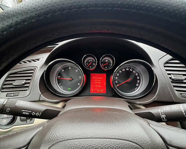 Черный Опель Инсигния, объемом двигателя 2 л и пробегом 251 тыс. км за 9000 $, фото 17 на Automoto.ua