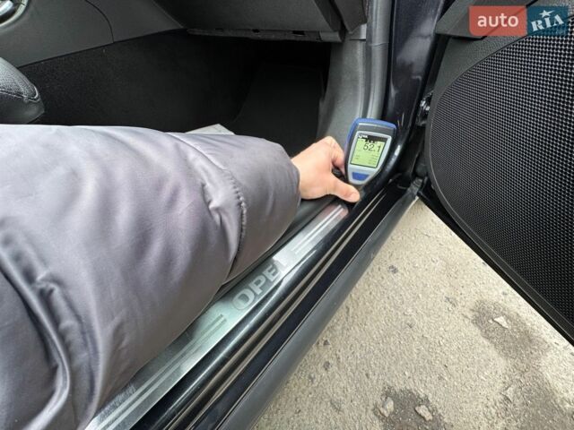 Чорний Опель Інсігнія, об'ємом двигуна 1.96 л та пробігом 249 тис. км за 10350 $, фото 136 на Automoto.ua
