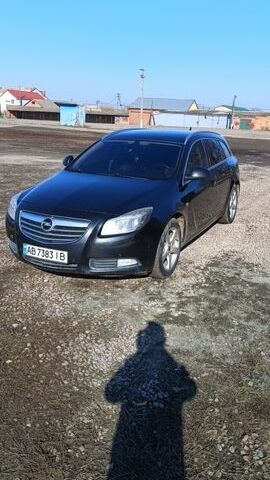 Чорний Опель Інсігнія, об'ємом двигуна 1.96 л та пробігом 225 тис. км за 6850 $, фото 7 на Automoto.ua