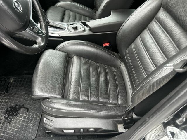 Чорний Опель Інсігнія, об'ємом двигуна 2 л та пробігом 320 тис. км за 7999 $, фото 3 на Automoto.ua