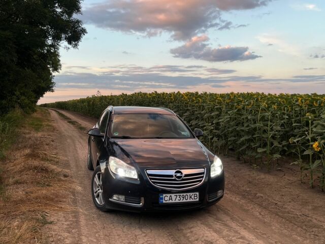 Чорний Опель Інсігнія, об'ємом двигуна 2 л та пробігом 278 тис. км за 6450 $, фото 2 на Automoto.ua