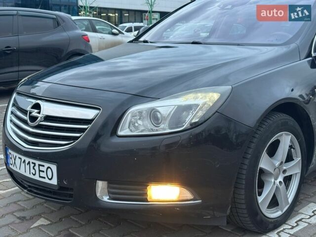 Черный Опель Инсигния, объемом двигателя 2 л и пробегом 270 тыс. км за 8100 $, фото 1 на Automoto.ua
