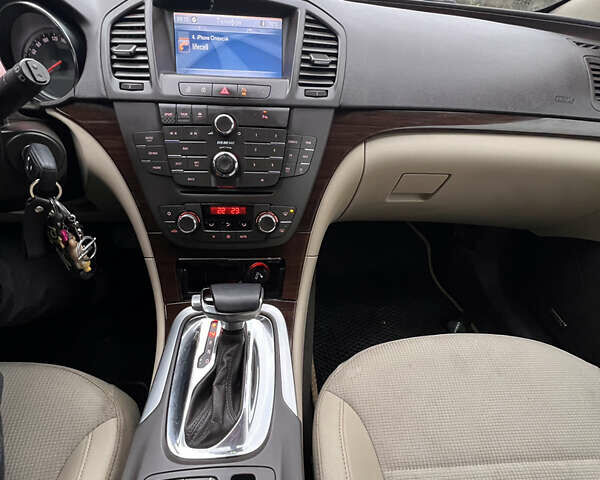 Черный Опель Инсигния, объемом двигателя 2 л и пробегом 251 тыс. км за 9000 $, фото 16 на Automoto.ua