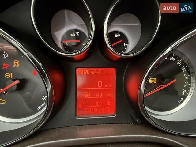 Черный Опель Инсигния, объемом двигателя 1.96 л и пробегом 263 тыс. км за 6500 $, фото 9 на Automoto.ua