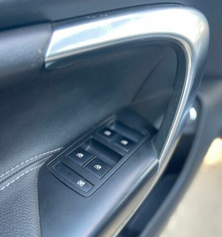 Чорний Опель Інсігнія, об'ємом двигуна 1.96 л та пробігом 250 тис. км за 6850 $, фото 21 на Automoto.ua