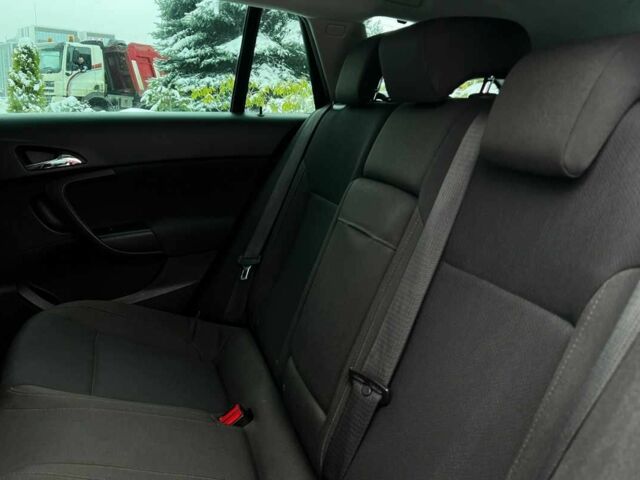 Чорний Опель Інсігнія, об'ємом двигуна 2 л та пробігом 231 тис. км за 8999 $, фото 20 на Automoto.ua