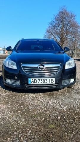 Чорний Опель Інсігнія, об'ємом двигуна 1.96 л та пробігом 225 тис. км за 6850 $, фото 4 на Automoto.ua