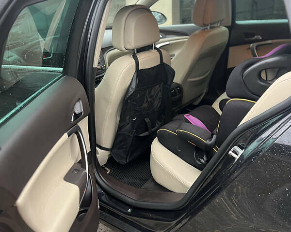 Черный Опель Инсигния, объемом двигателя 2 л и пробегом 251 тыс. км за 9000 $, фото 3 на Automoto.ua