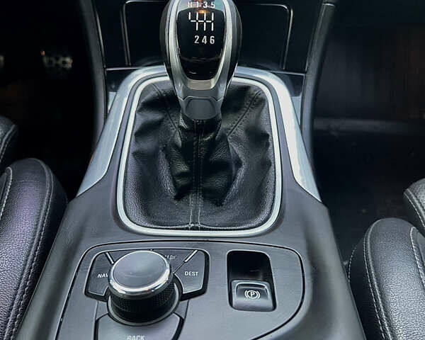 Чорний Опель Інсігнія, об'ємом двигуна 1.96 л та пробігом 234 тис. км за 8950 $, фото 10 на Automoto.ua