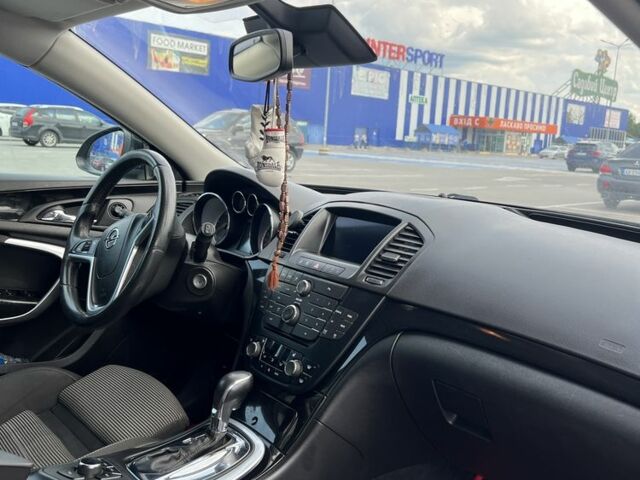 Черный Опель Инсигния, объемом двигателя 2 л и пробегом 345 тыс. км за 8500 $, фото 6 на Automoto.ua