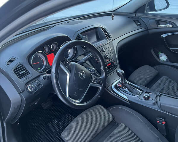 Чорний Опель Інсігнія, об'ємом двигуна 1.96 л та пробігом 232 тис. км за 8600 $, фото 8 на Automoto.ua