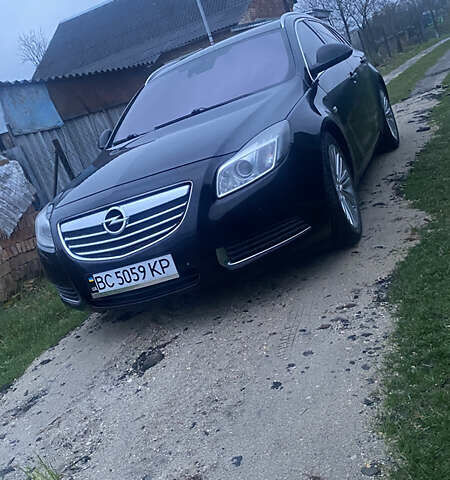 Черный Опель Инсигния, объемом двигателя 1.96 л и пробегом 301 тыс. км за 8550 $, фото 4 на Automoto.ua
