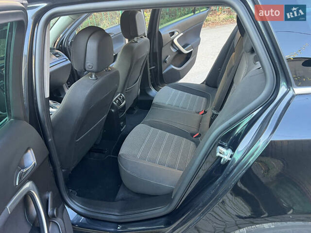 Чорний Опель Інсігнія, об'ємом двигуна 2 л та пробігом 261 тис. км за 8500 $, фото 28 на Automoto.ua