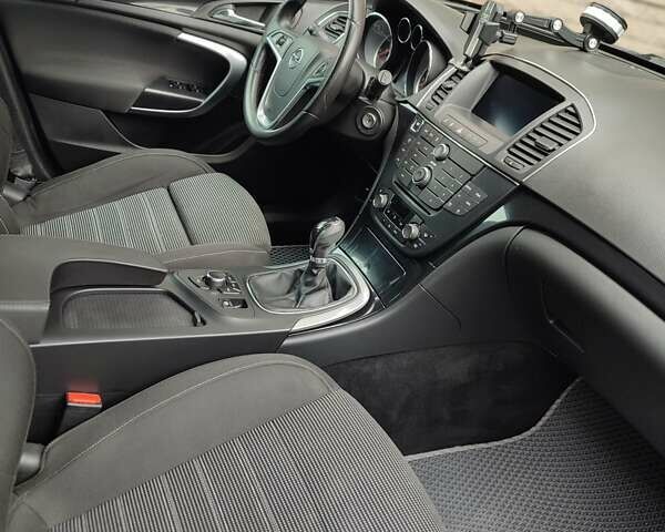 Черный Опель Инсигния, объемом двигателя 1.96 л и пробегом 301 тыс. км за 7900 $, фото 15 на Automoto.ua