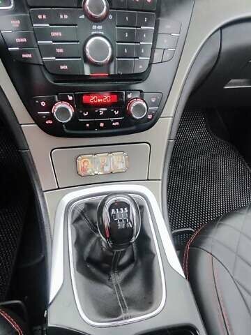 Черный Опель Инсигния, объемом двигателя 1.96 л и пробегом 245 тыс. км за 8599 $, фото 24 на Automoto.ua