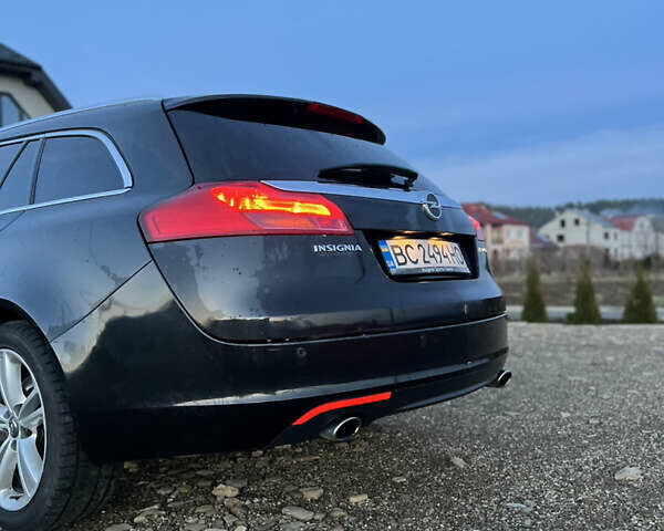 Чорний Опель Інсігнія, об'ємом двигуна 1.96 л та пробігом 255 тис. км за 7000 $, фото 16 на Automoto.ua