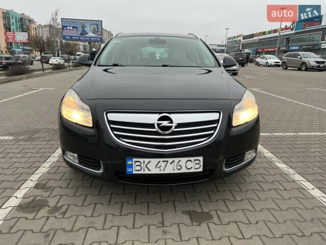 Черный Опель Инсигния, объемом двигателя 1.96 л и пробегом 255 тыс. км за 7700 $, фото 3 на Automoto.ua