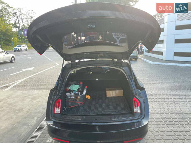 Черный Опель Инсигния, объемом двигателя 1.96 л и пробегом 305 тыс. км за 6200 $, фото 14 на Automoto.ua