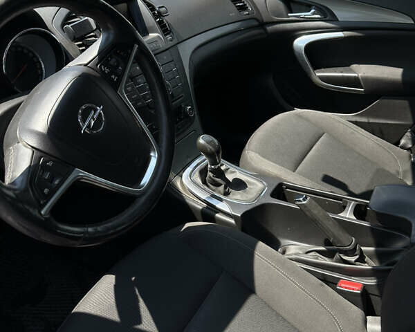 Опель Инсигния 2012 в Ивано-Франковске на Automoto.ua Черный Опель Инсигния, объемом двигателя 1.96 л и пробегом 280 тыс. км за 7200 $, фото 8 на Automoto.ua