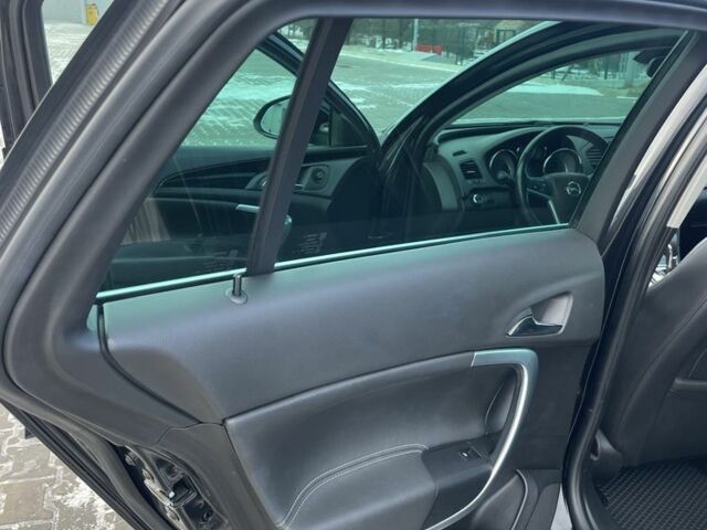 Черный Опель Инсигния, объемом двигателя 2 л и пробегом 244 тыс. км за 10300 $, фото 12 на Automoto.ua