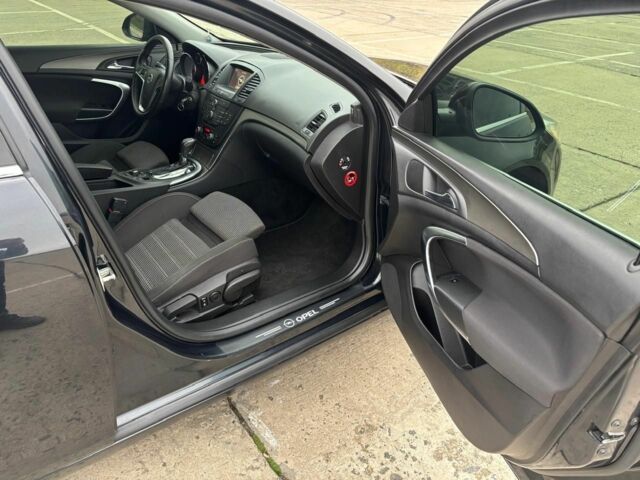 Чорний Опель Інсігнія, об'ємом двигуна 2 л та пробігом 272 тис. км за 6450 $, фото 7 на Automoto.ua