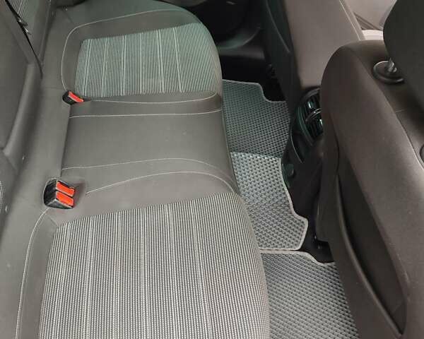 Черный Опель Инсигния, объемом двигателя 1.96 л и пробегом 301 тыс. км за 7900 $, фото 18 на Automoto.ua