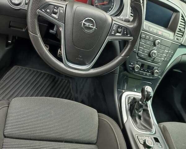 Черный Опель Инсигния, объемом двигателя 1.96 л и пробегом 301 тыс. км за 7900 $, фото 19 на Automoto.ua