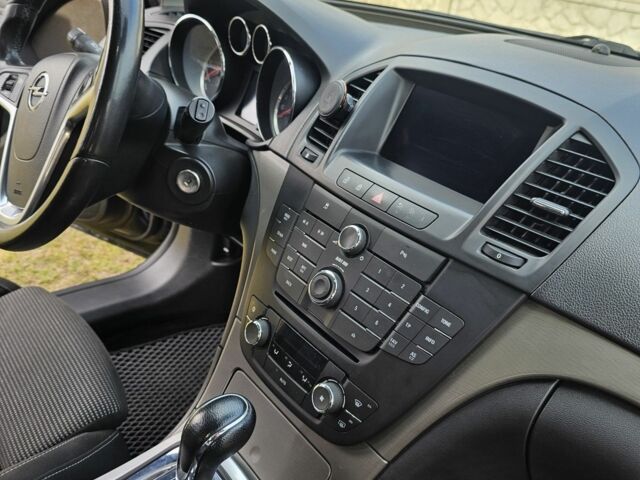 Черный Опель Инсигния, объемом двигателя 2 л и пробегом 280 тыс. км за 8800 $, фото 12 на Automoto.ua