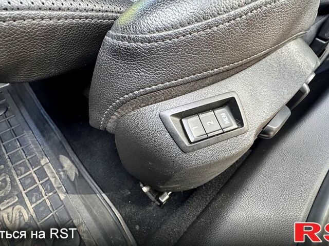 Черный Опель Инсигния, объемом двигателя 2 л и пробегом 228 тыс. км за 9700 $, фото 10 на Automoto.ua