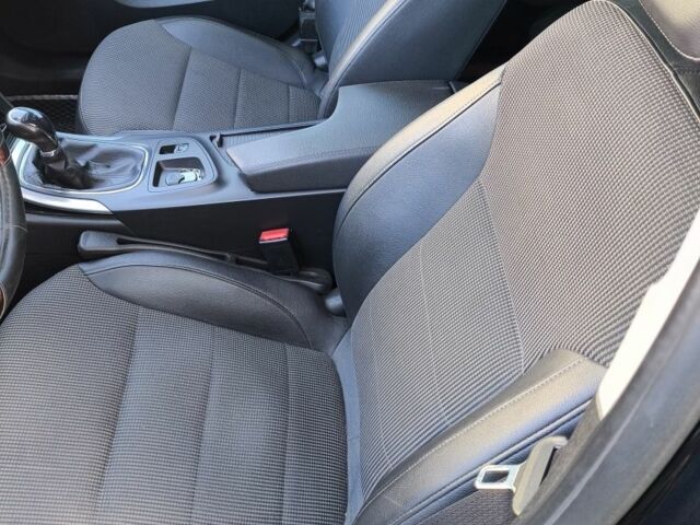 Черный Опель Инсигния, объемом двигателя 2 л и пробегом 304 тыс. км за 7700 $, фото 7 на Automoto.ua