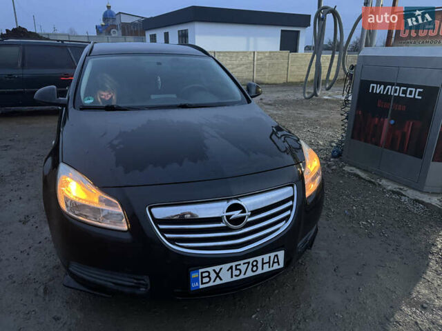 Чорний Опель Інсігнія, об'ємом двигуна 1.96 л та пробігом 205 тис. км за 8000 $, фото 1 на Automoto.ua