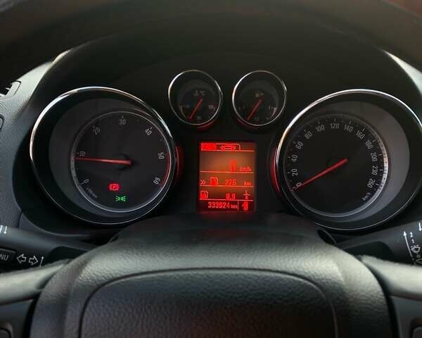 Черный Опель Инсигния, объемом двигателя 1.96 л и пробегом 335 тыс. км за 8200 $, фото 9 на Automoto.ua