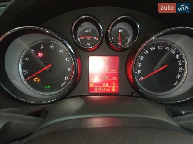 Опель Инсигния 2012 в Яготине на Automoto.ua Черный Опель Инсигния, объемом двигателя 1.4 л и пробегом 140 тыс. км за 3709 $, фото 11 на Automoto.ua