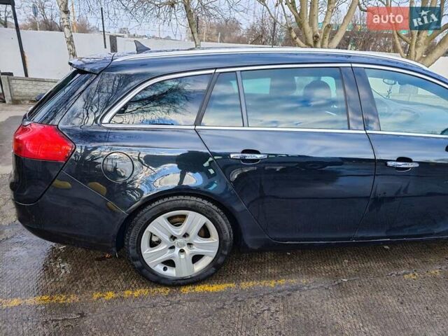 Черный Опель Инсигния, объемом двигателя 1.96 л и пробегом 282 тыс. км за 10000 $, фото 4 на Automoto.ua