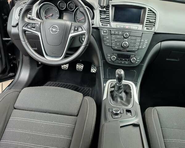 Черный Опель Инсигния, объемом двигателя 1.96 л и пробегом 301 тыс. км за 7900 $, фото 10 на Automoto.ua