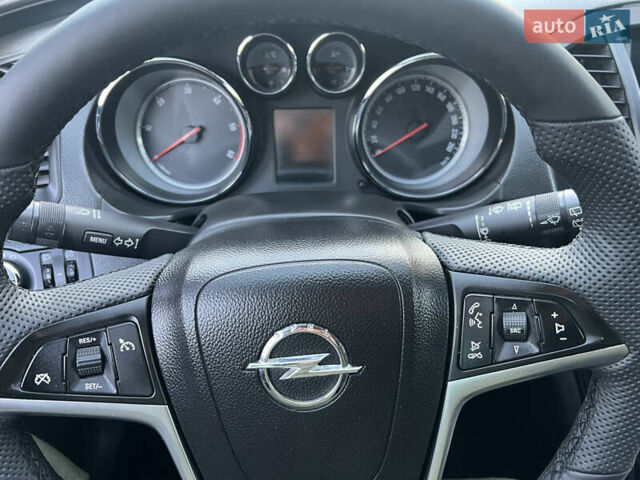 Чорний Опель Інсігнія, об'ємом двигуна 2 л та пробігом 261 тис. км за 8500 $, фото 39 на Automoto.ua