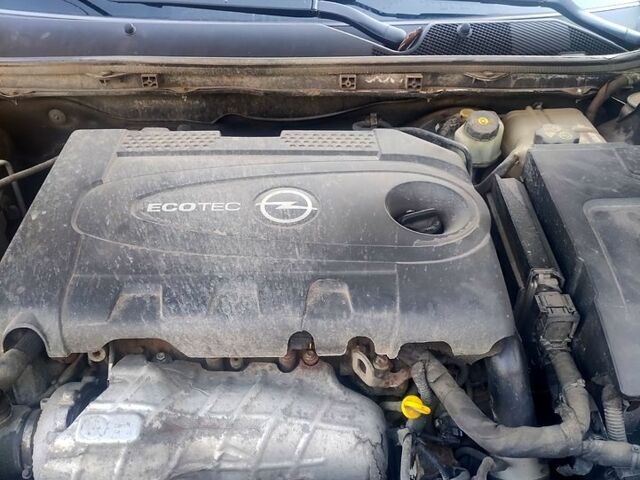 Черный Опель Инсигния, объемом двигателя 2 л и пробегом 297 тыс. км за 7300 $, фото 6 на Automoto.ua