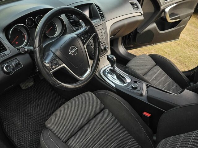 Черный Опель Инсигния, объемом двигателя 2 л и пробегом 280 тыс. км за 8800 $, фото 8 на Automoto.ua