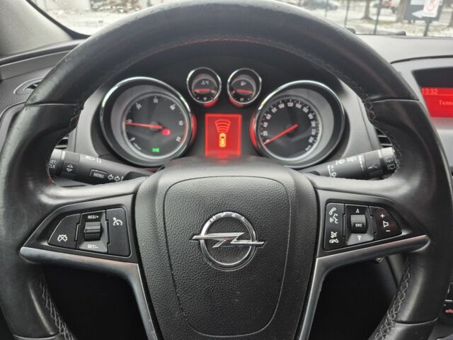 Черный Опель Инсигния, объемом двигателя 2 л и пробегом 259 тыс. км за 8200 $, фото 7 на Automoto.ua